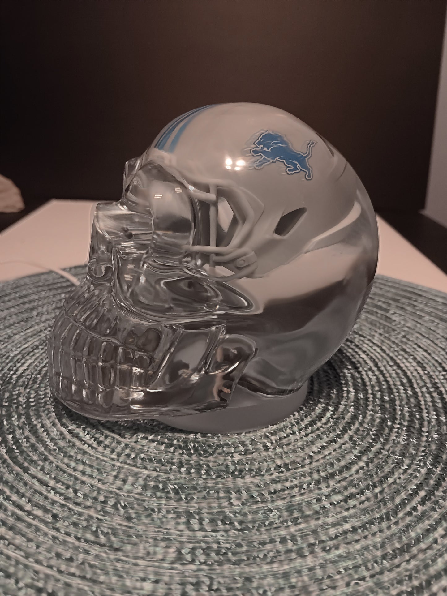 Large Cystal clear epoxy resin Detroit Lions Skull Light