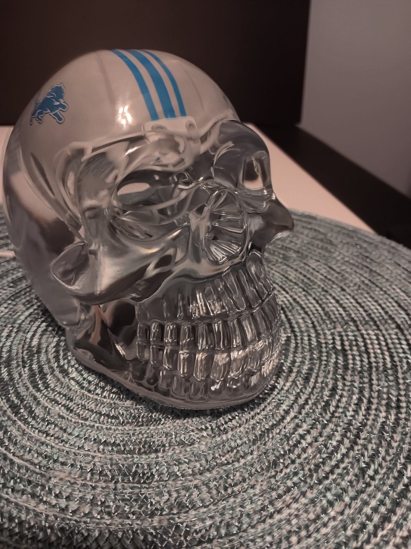 Large Cystal clear epoxy resin Detroit Lions Skull Light