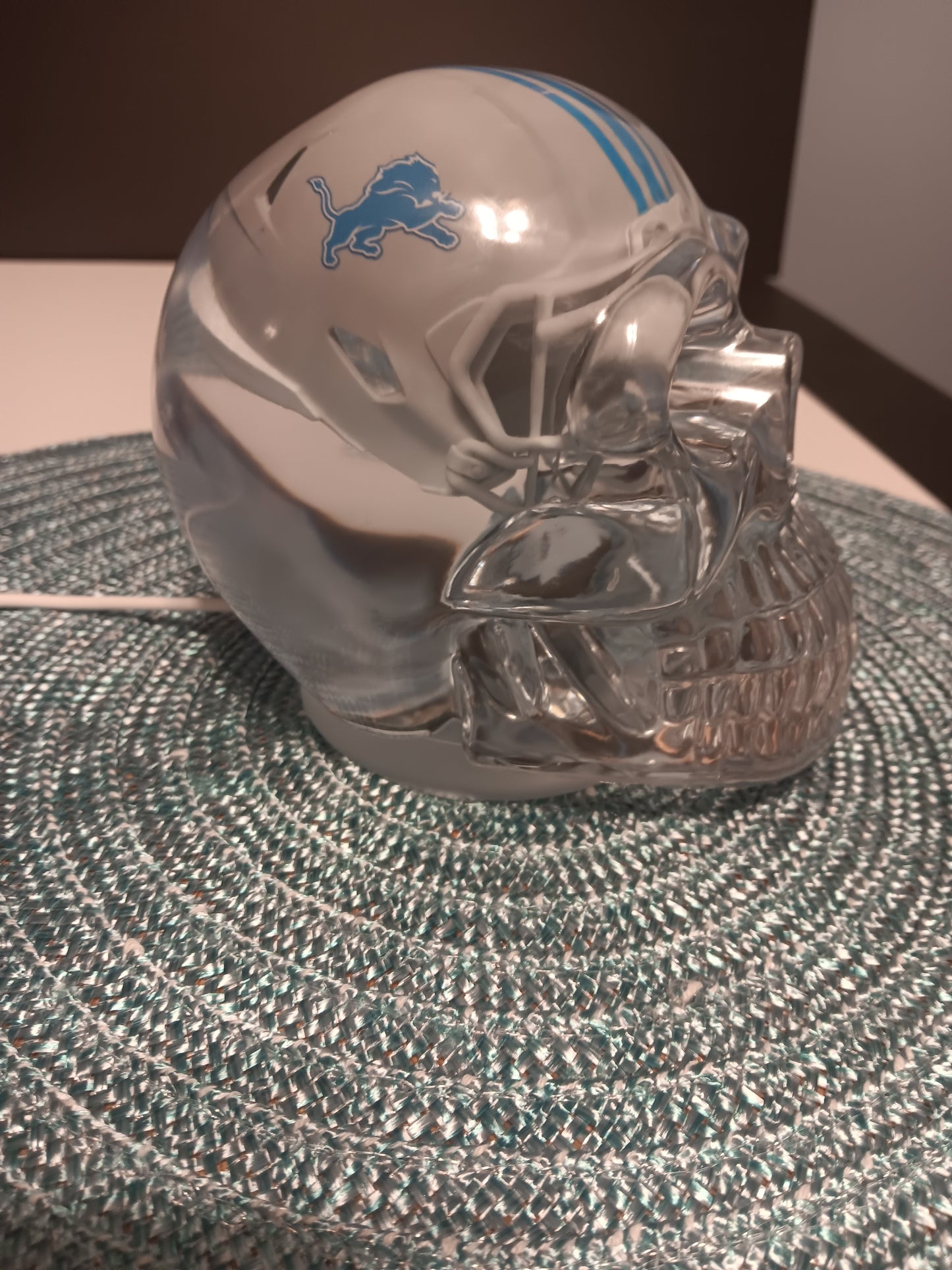 Large Cystal clear epoxy resin Detroit Lions Skull Light