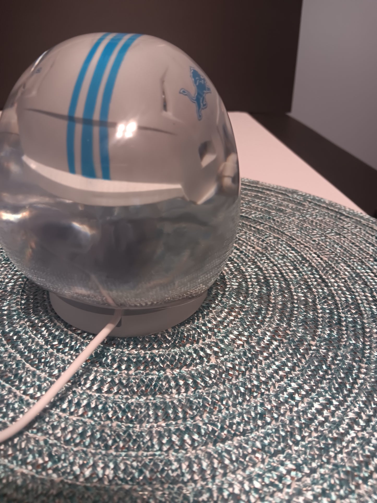 Large Cystal clear epoxy resin Detroit Lions Skull Light