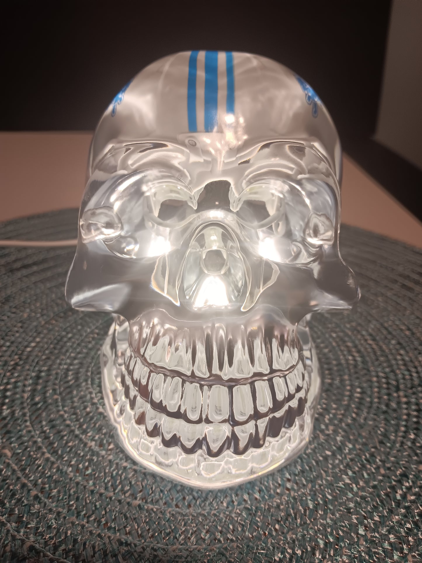 Large Cystal clear epoxy resin Detroit Lions Skull Light
