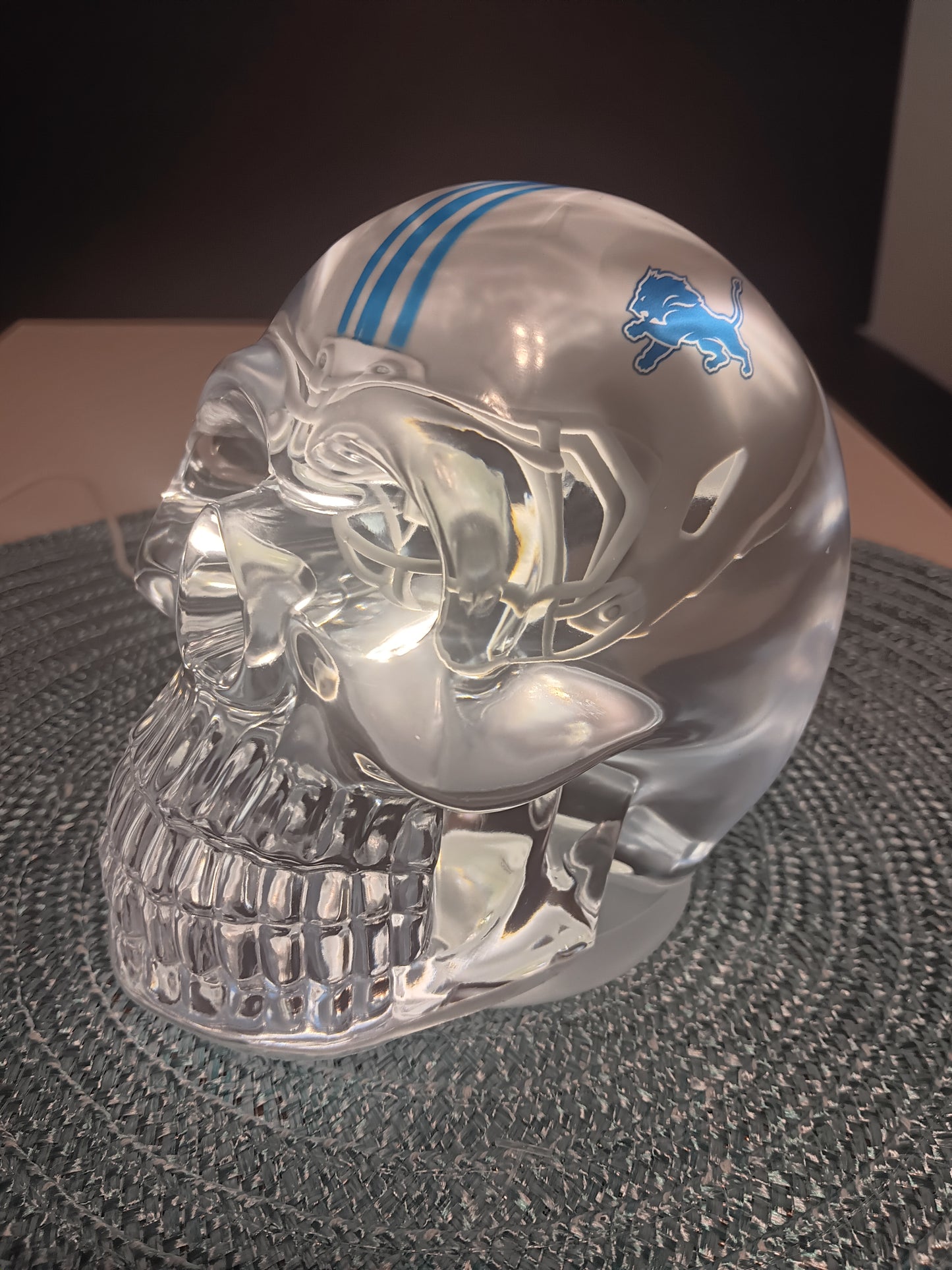 Large Cystal clear epoxy resin Detroit Lions Skull Light