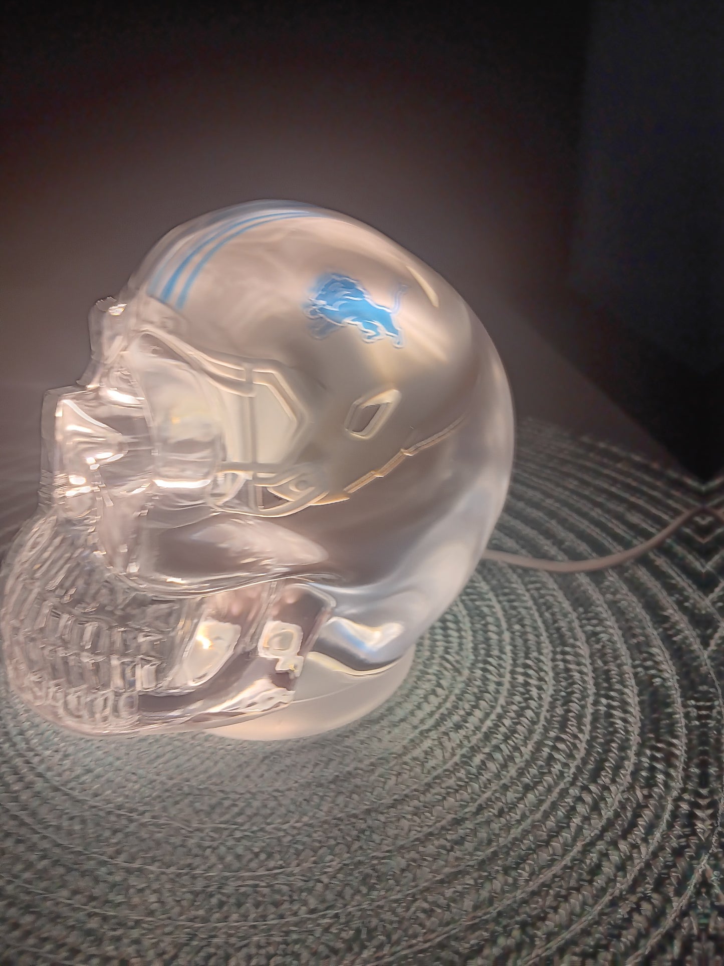 Large Cystal clear epoxy resin Detroit Lions Skull Light