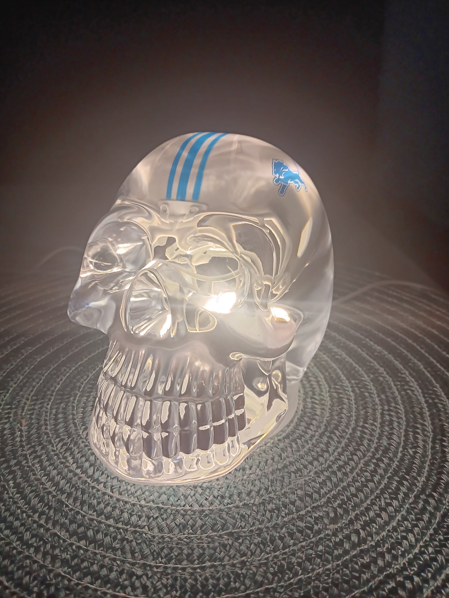 Large Cystal clear epoxy resin Detroit Lions Skull Light