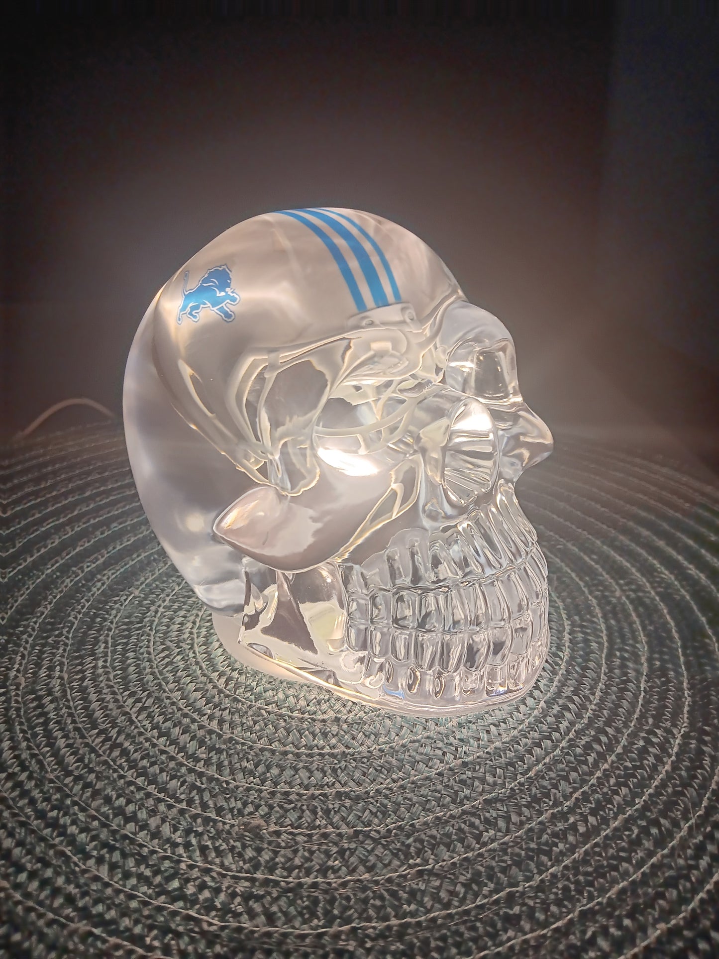 Large Cystal clear epoxy resin Detroit Lions Skull Light