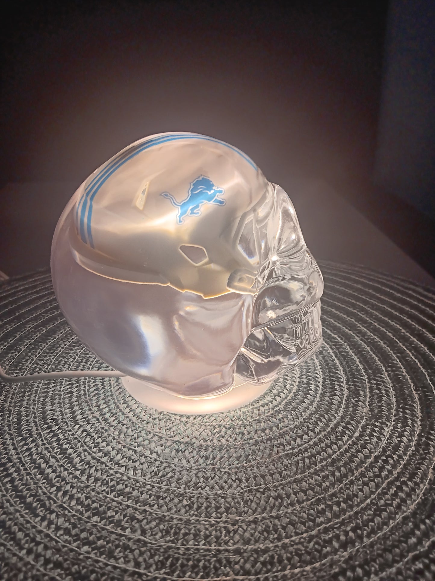 Large Cystal clear epoxy resin Detroit Lions Skull Light